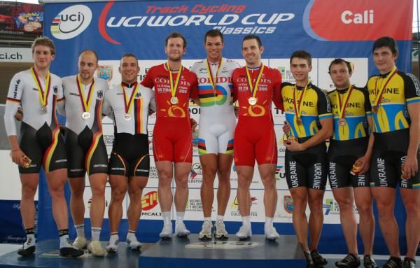 Team sprint podium: Germany (2nd), Cofidis (1st) and Ukraine (3rd)