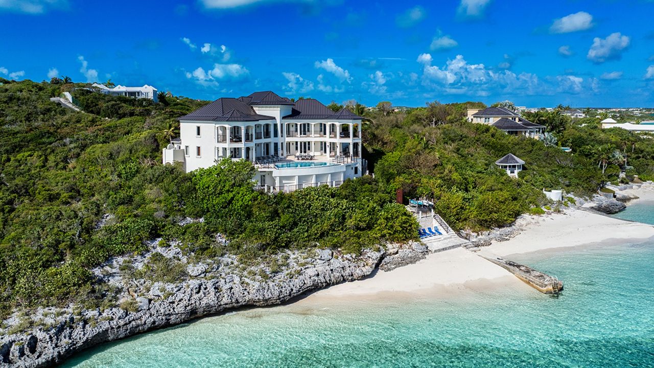 6 expansive homes with infinity pools