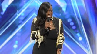 Dee Dee Simon performing on America's Got Talent Season 19x03