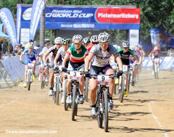 Nathalie Schneitter (Colnago Arreghini Sudtirol) at the front at the start