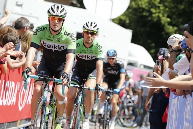 Belkin riders head to the start