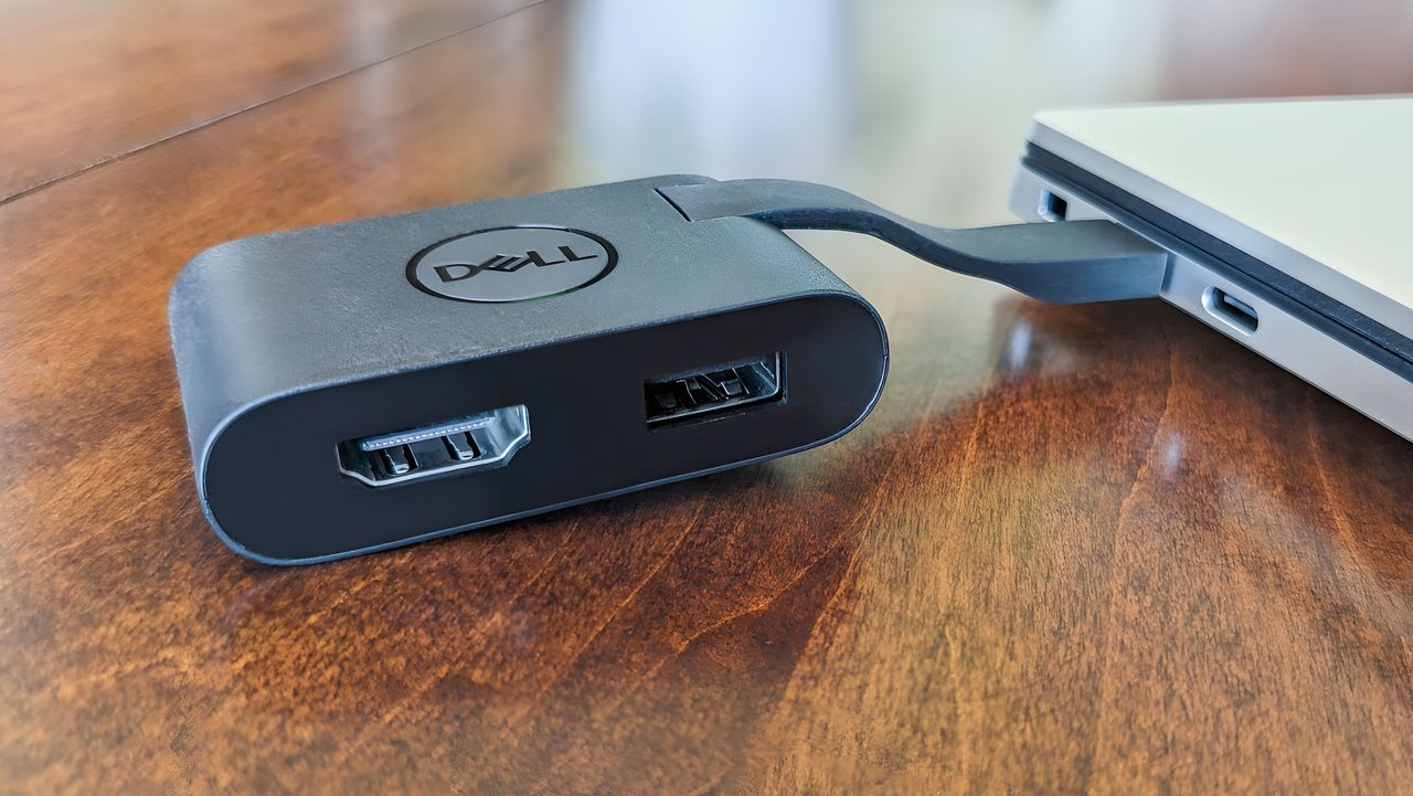 Dell XPS 15 9530 HDMI and USB-A adapter.