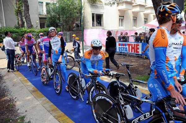 Julian Dean (Garmin-Slipstream) already in his time trial tuck.