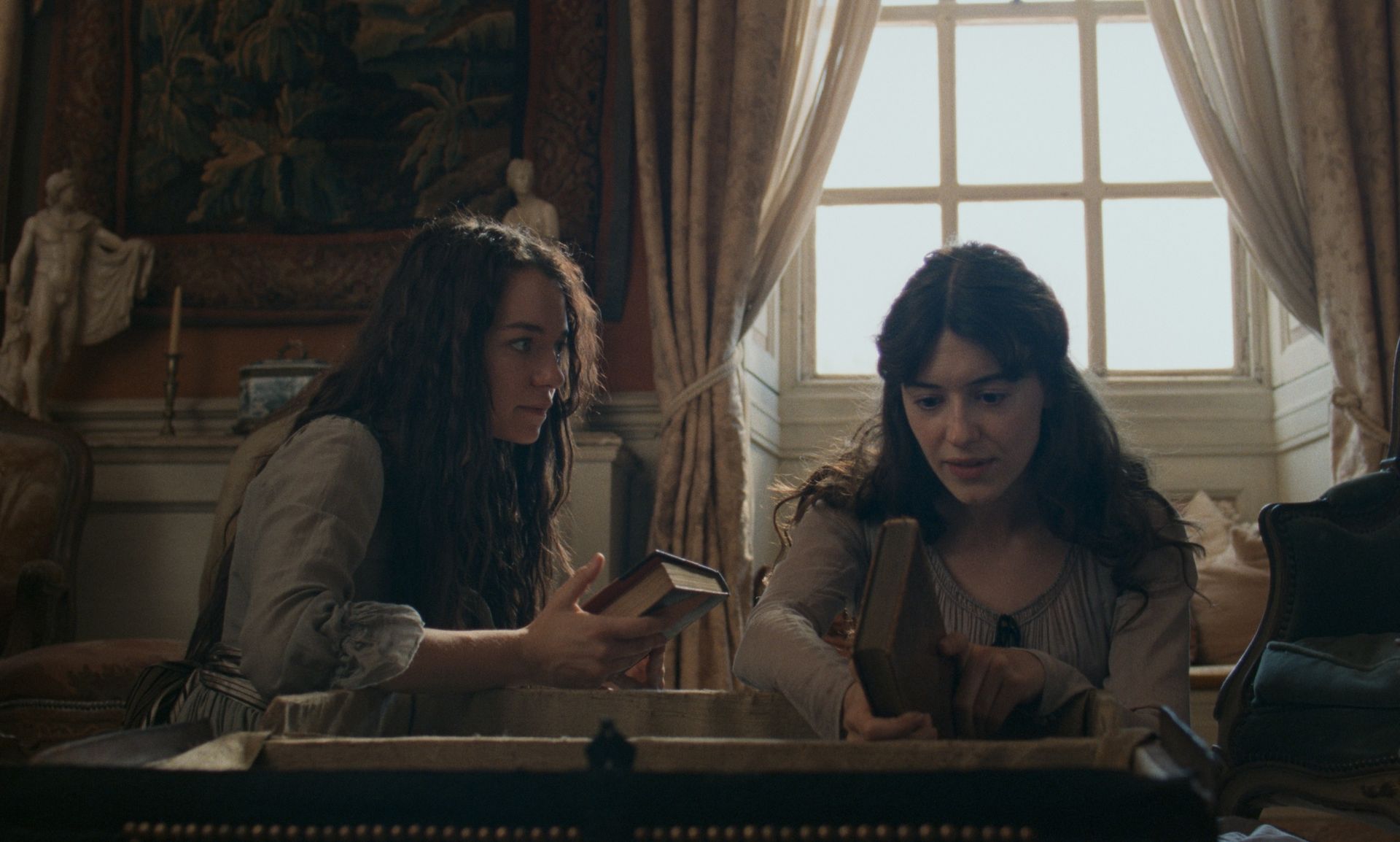 A still from Daisy Edgar-Jones-starring ‘Sense and Sensibility.’
