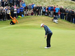 Classy Spieth Battles Brutal Conditions To Lead The Open 2017