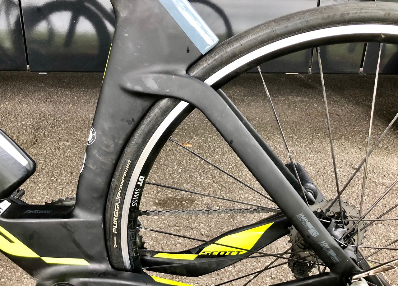 303 Project races on Scott Plasmas, which look almost more dramatic without a disc wheel