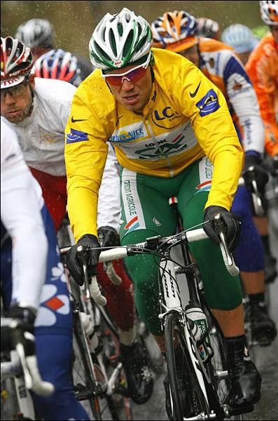 Hushovd was given a yellow jacket so that the race leader could be warm and still recognized at the same time.