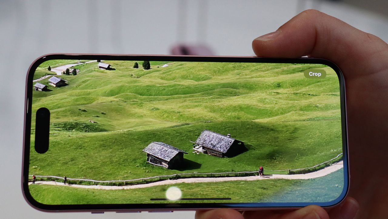 iPhone 15 Plus