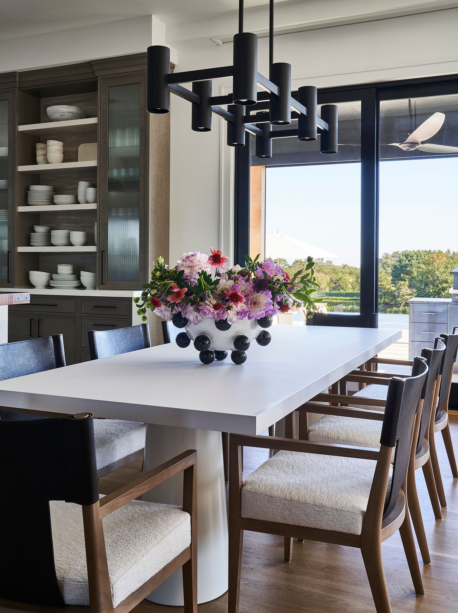 Breakfast nook in modern kitchen