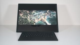 ASUS Zenbook 17 Fold (UX9702)