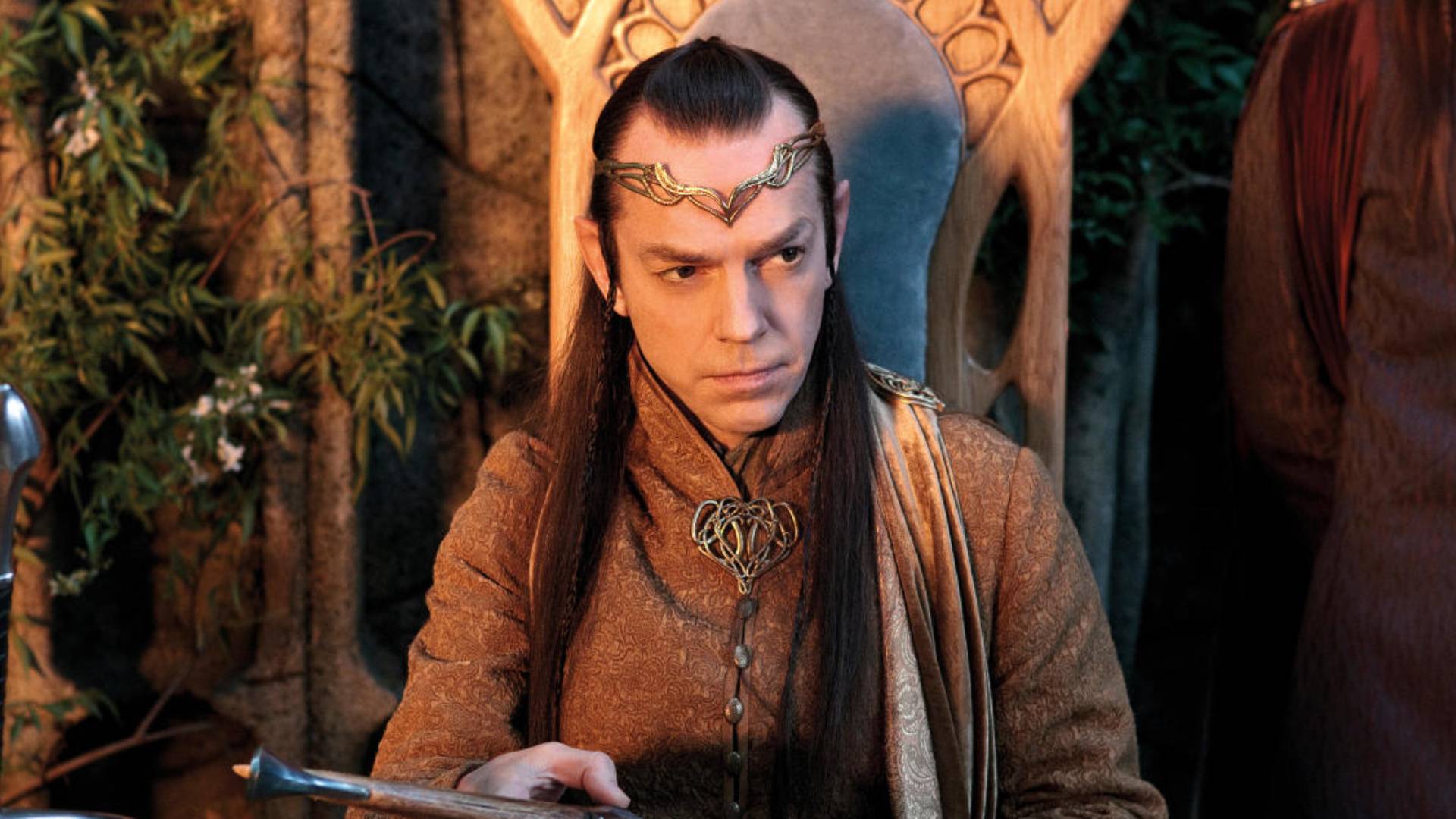 Bintang Lord of the Rings, Hugo Weaving, mengatakan demikian "Saya sudah muak" dari Middle Earth dan memiliki "sama sekali tidak ada keinginan" untuk mengulangi peran Elrond saat film baru diumumkan