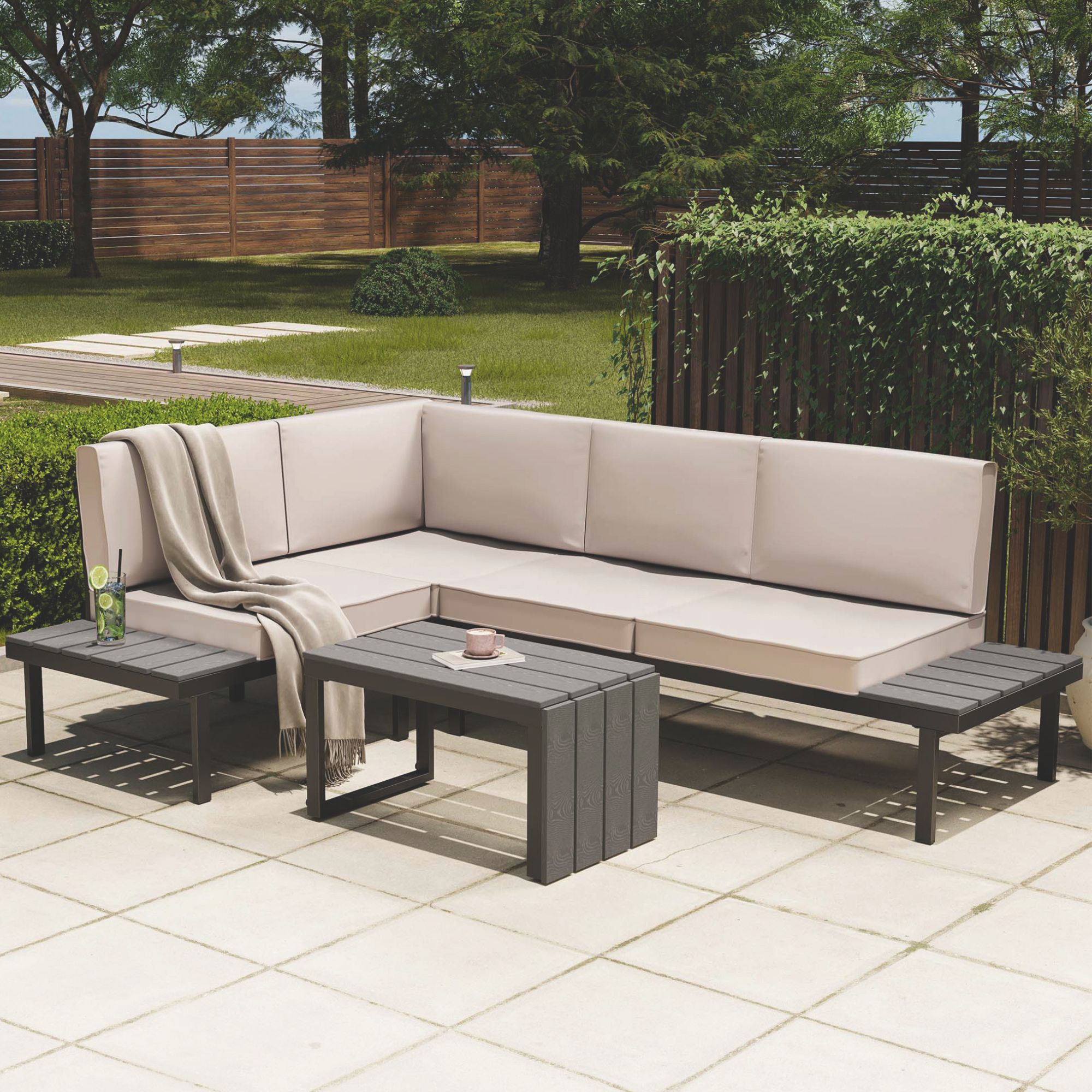Vonhaus garden furniture