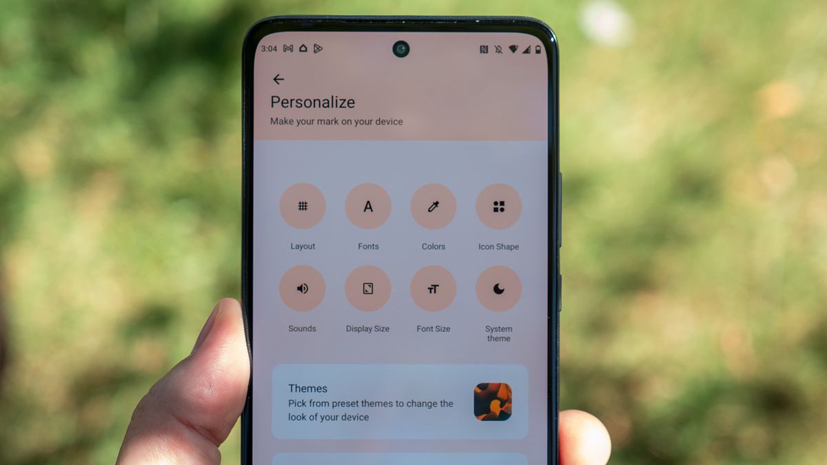 Personalization options on the Motorola Edge (2022)