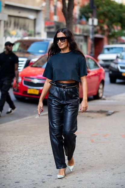 Black Cropped Top with Black Leather Leggings Summer Outfits In Their 20s  (2 ideas & outfits)