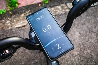 Brompton's ebike app displaying speed and power levels