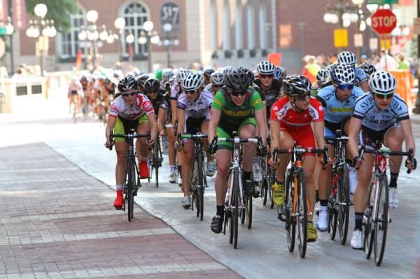 The women encountered warm and sunny conditions on stage 2