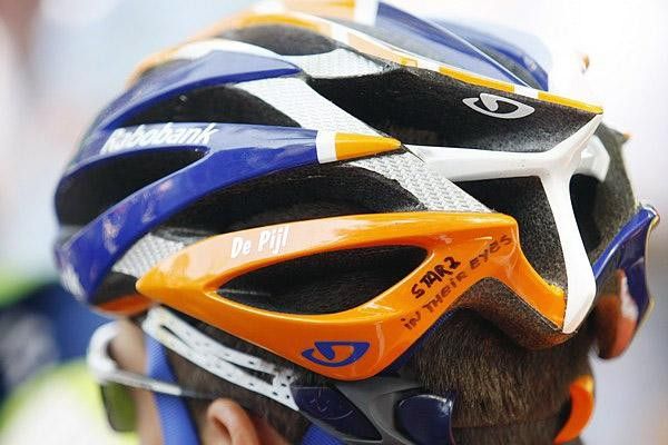A little message on a Rabobank helmet.