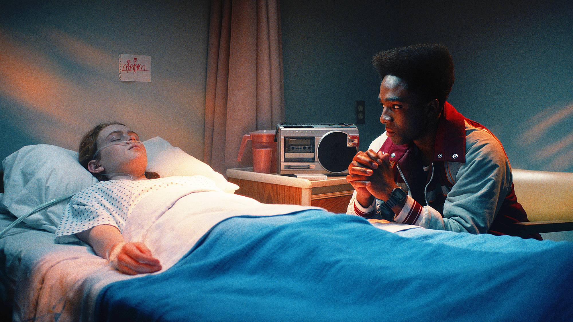 Sadie Sink as Max Mayfield and Caleb McLaughlin as Lucas Sinclair in 