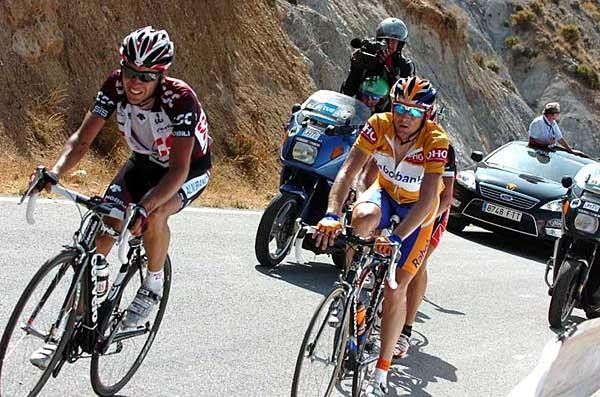 Carlos Sastre and Denis Menchov on the Alto de Monachil.
