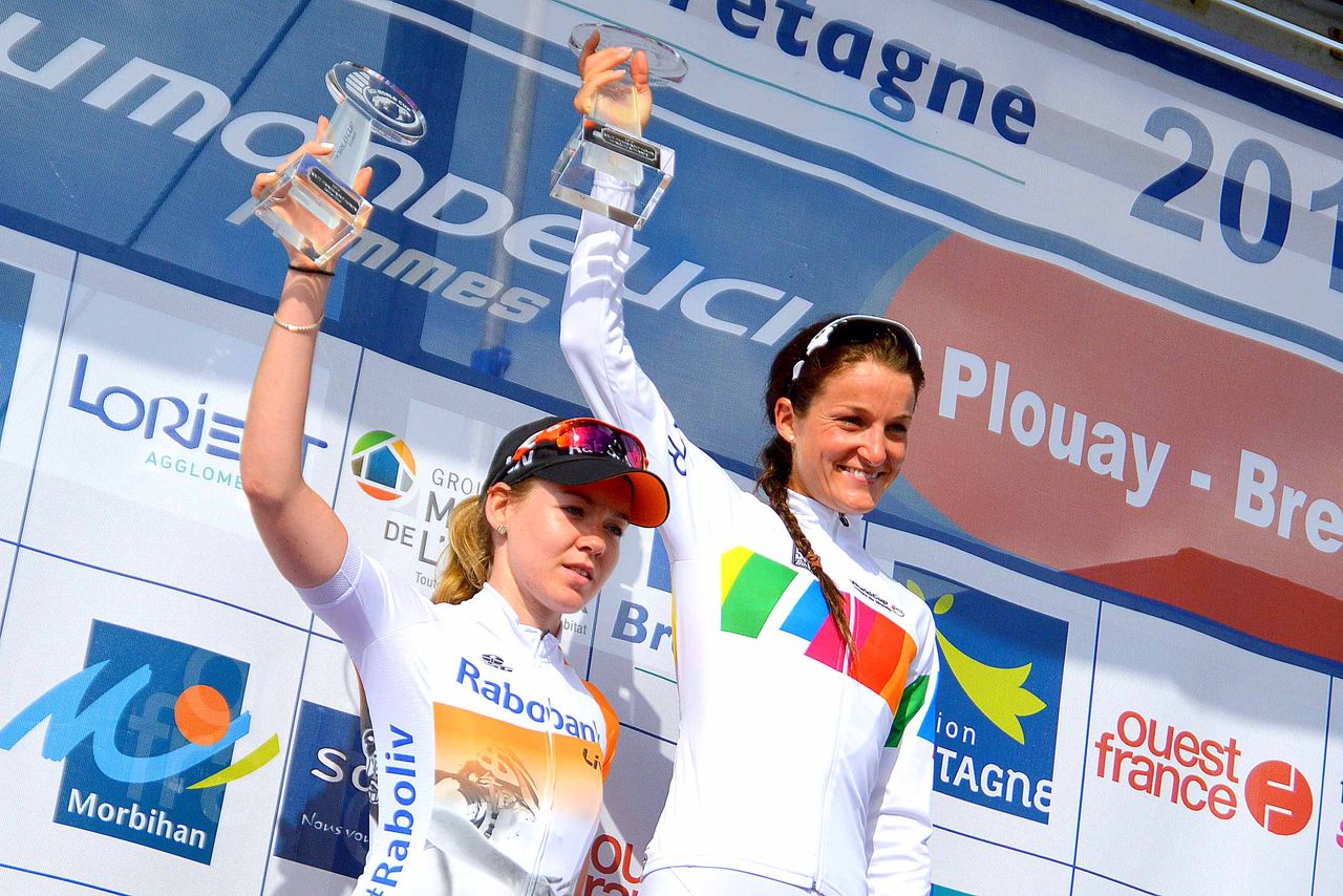 Lizzie Armitstead (Boels Dolmans) and Anna van der Breggen (Rabo-Liv) on the final World Cup podium