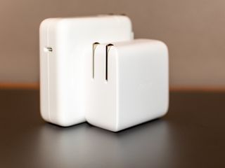 Aukey Ac Adapter Vs Mbp Ac Adapter