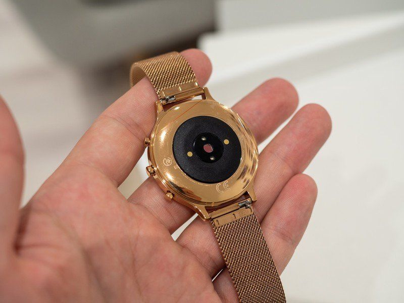 Fossil Hybrid HR smartwatch