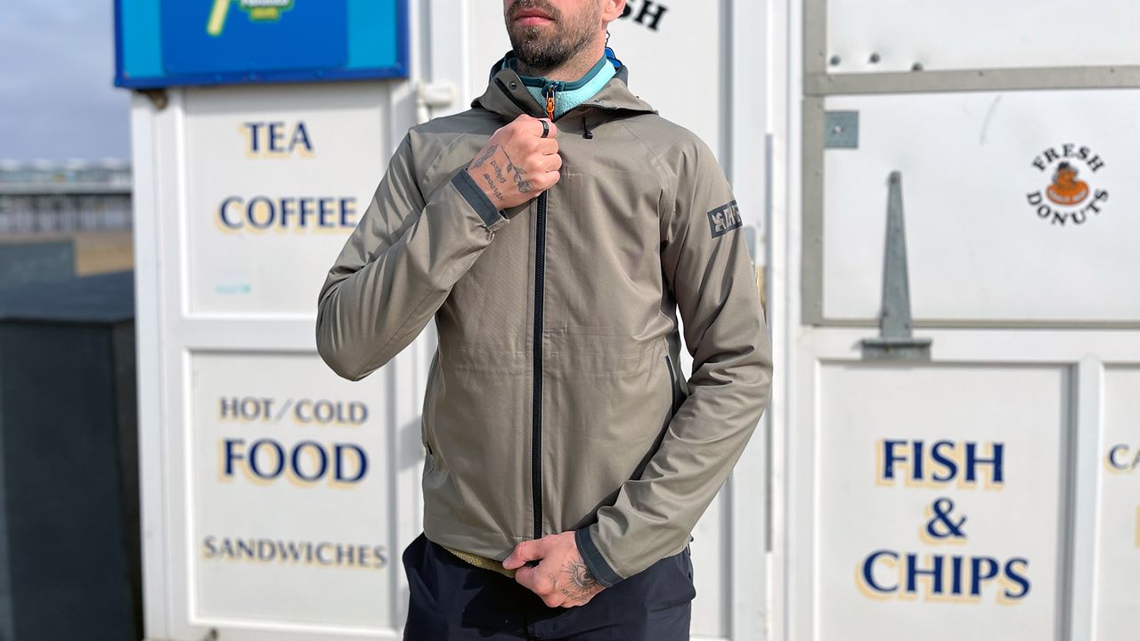 Chrome Industries Storm Salute Commute Jacket review