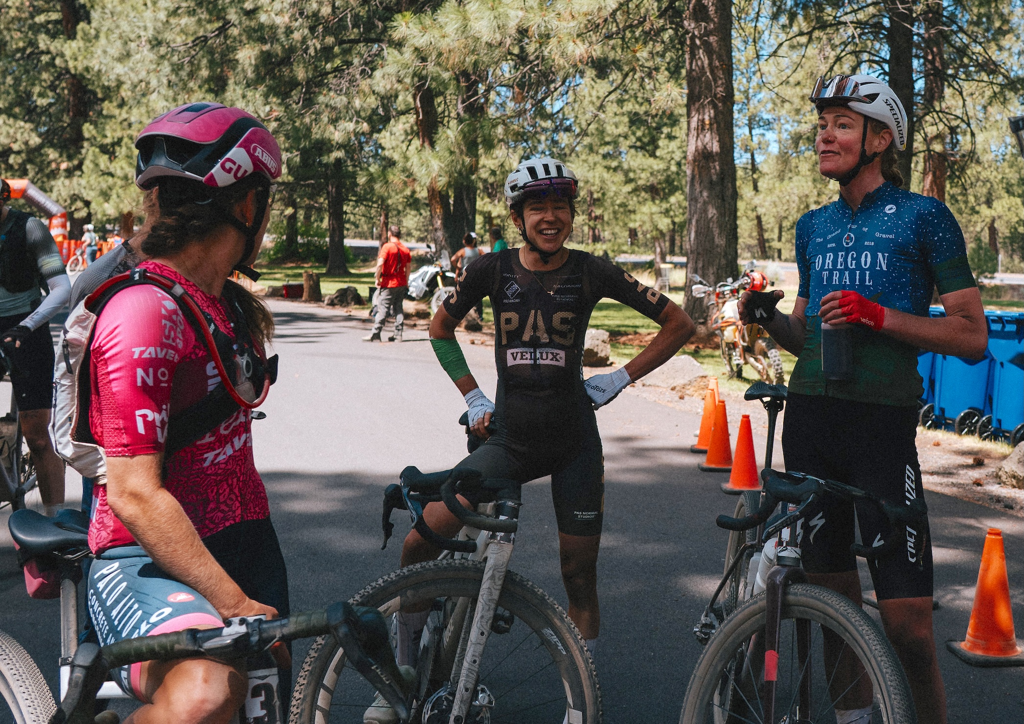 Gravel Earth Series: Geerike Schreurs dominates five days at Oregon Trail Gravel while Cameron Jones retakes lead from Ian Boswell on final stage for men's overall
