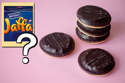 McVities Jaffa Cakes main, drop in of McVities Jaffa cake box