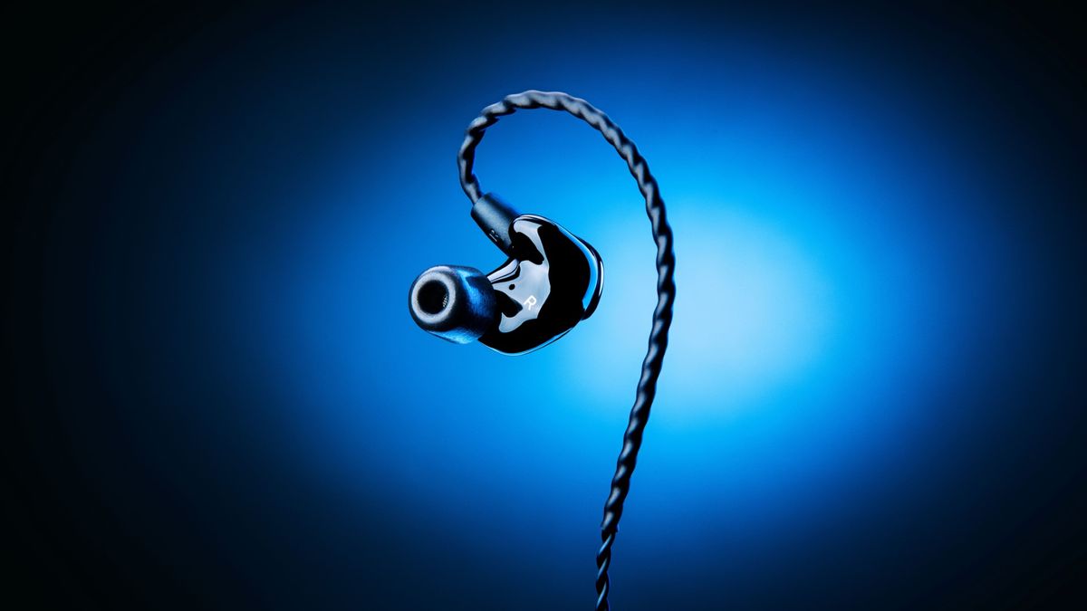Razer Moray in-hear monitor headphones
