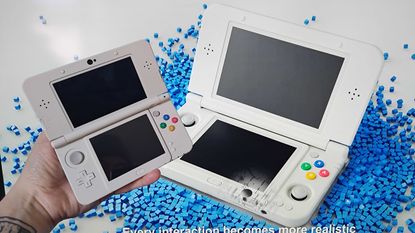 Hand holding New Nintendo 3DS handheld next to Anbernic RG DDS retailer on a screen.