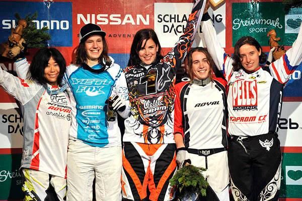 Women's podium: Mio Suemasa, Katy Curd, Anneke Beerten, Anita Molcik, Romana Labounkova