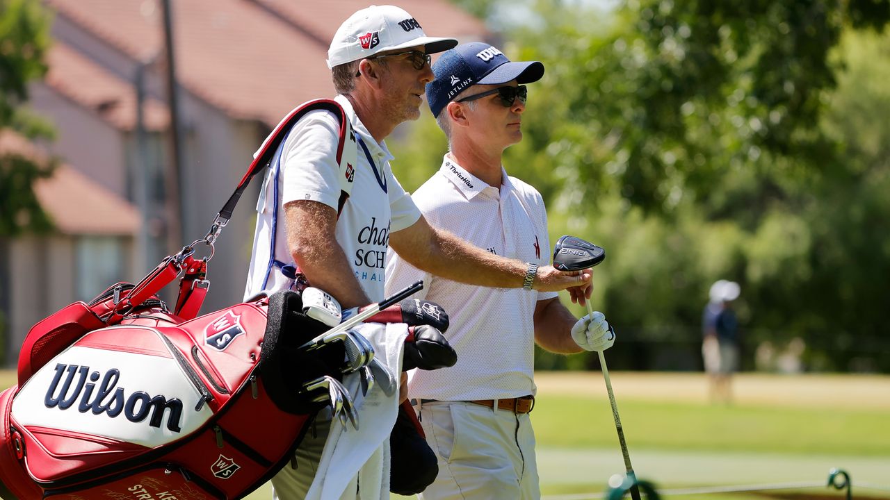 Kevin Streelman and his caddie