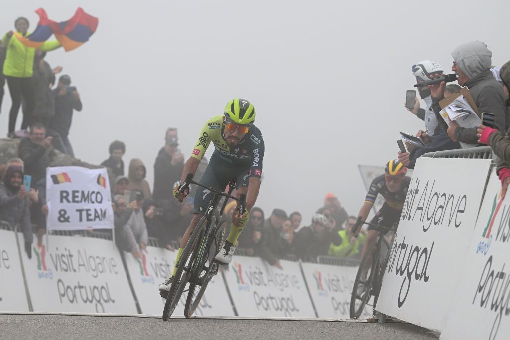 ALTODAFOIA PORTUGAL FEBRUARY 15 Daniel Felipe Martinez of Colombia and Team BORA hansgrohe sprints at finish line to win ahead of Remco Evenepoel of Belgium and Team Soudal Quick Step during the 50th Volta ao Algarve em Bicicleta 2024 Stage 2 a 1719km stage from Lagoa to Alto da Foia 888m on February 15 2024 in Alto da Foia Portugal Photo by Dario BelingheriGetty Images