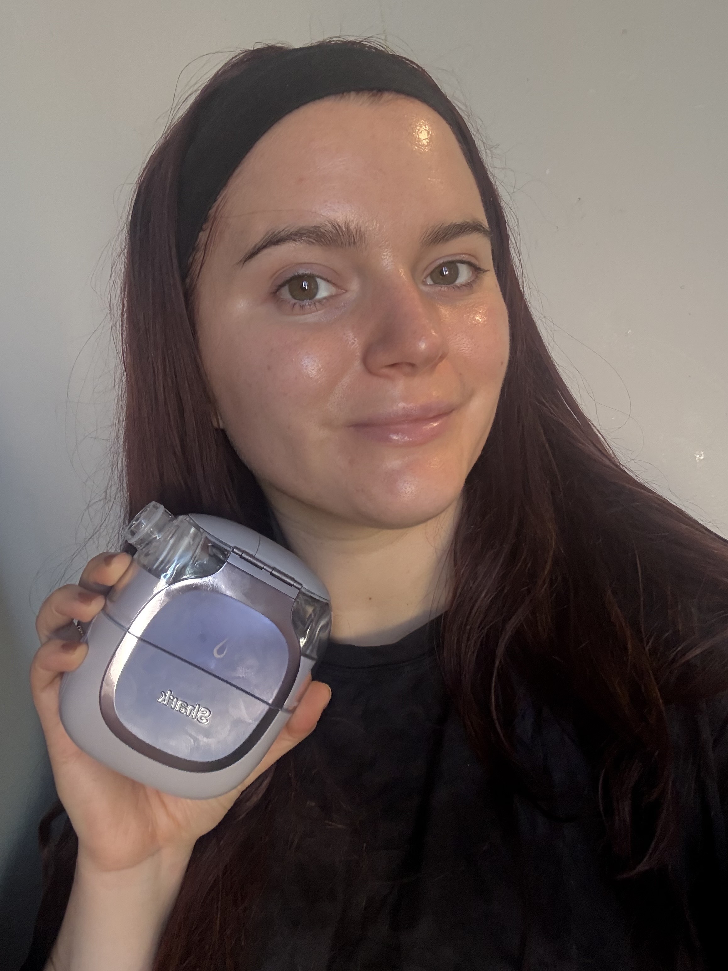 Brooke Knappenberger tests the Shark Facialpro™ Glow at Home Hydro-Powered Facial System