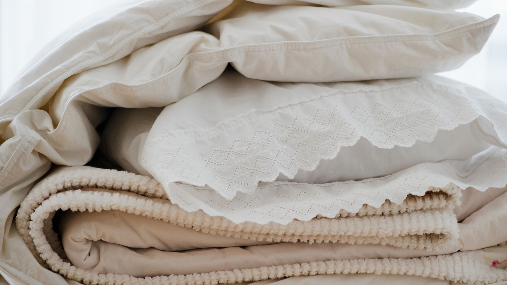 picture of folded bedding