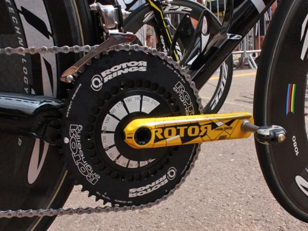 Rotor has provided Sastre with a specially finished pair of its 3D cranks. All of the time trial bikes are also fitted with a specific version of the 3D with smooth crankarm surfaces, solid-sided chainrings and a full chainring disc instead of the usual five-arm unit.