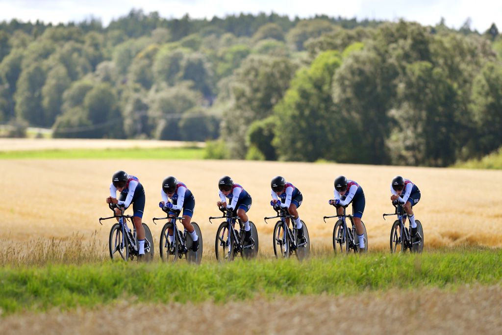 VARGARDA SWEDEN AUGUST 06 A general view of Stine Andersen Borgli of Norway Eugnie Duval of France Emilia Fahlin of Sweden Malle Grossetete of France Vittoria Guazzini of Italy Jade Wiel of France and Team FDJ Nouvelle Aquitaine Futuroscope sprint during 15th Postnord Vrgrda WestSweden TTT a 356km team time trial from Vargarda to Vargarda UCIWWT VargardaCycling on August 06 2022 in Vargarda Sweden Photo by Luc ClaessenGetty Images