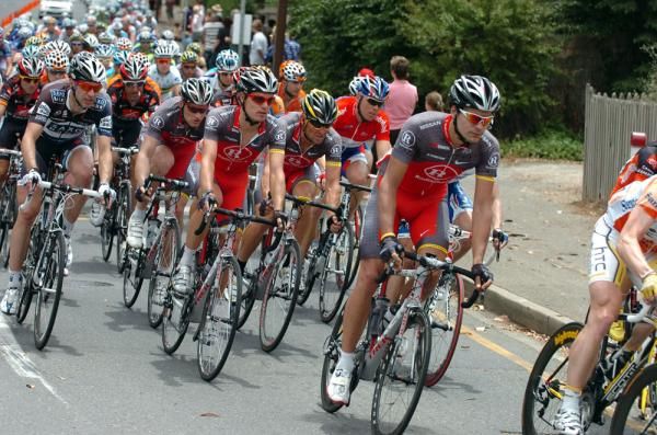 RadioShack stay close to one another during stage four