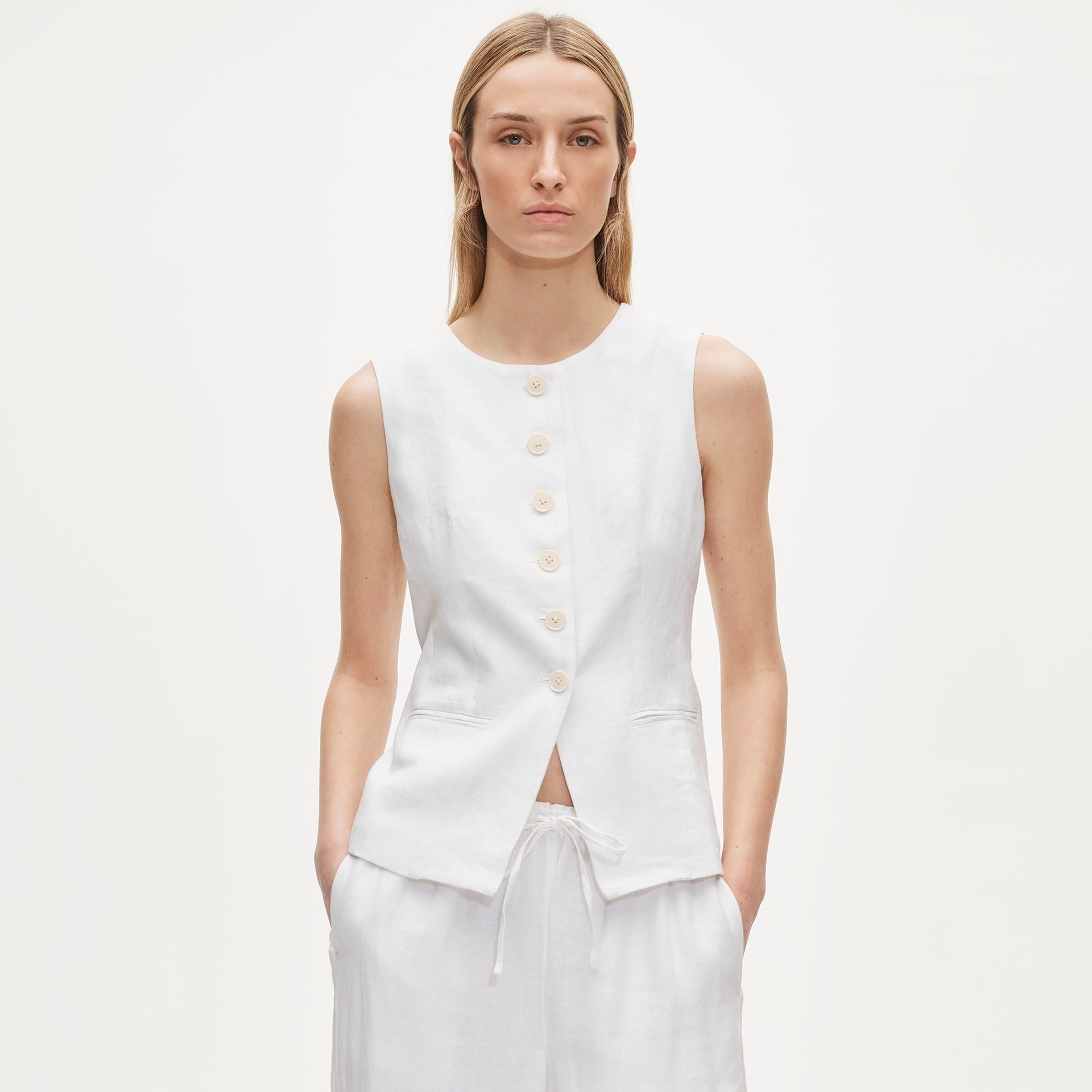 Cutaway Vest Top in Linen