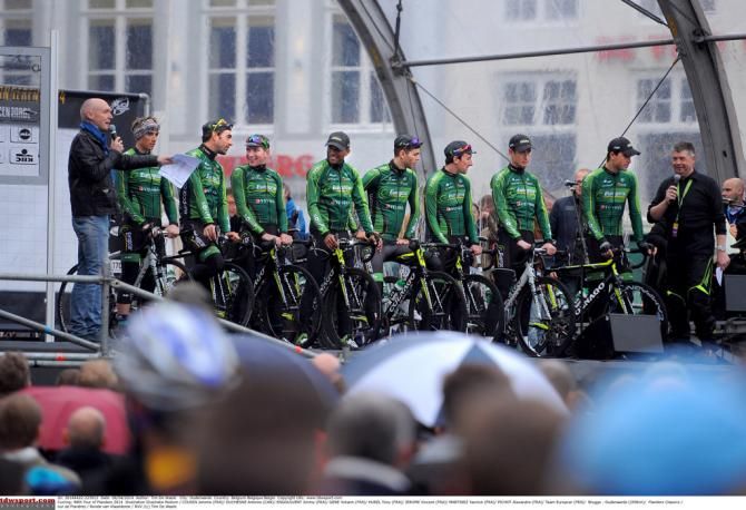Team Europcar presented to the crowd