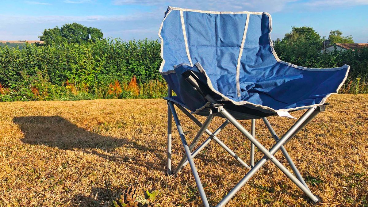 Halfords best sale camping chairs