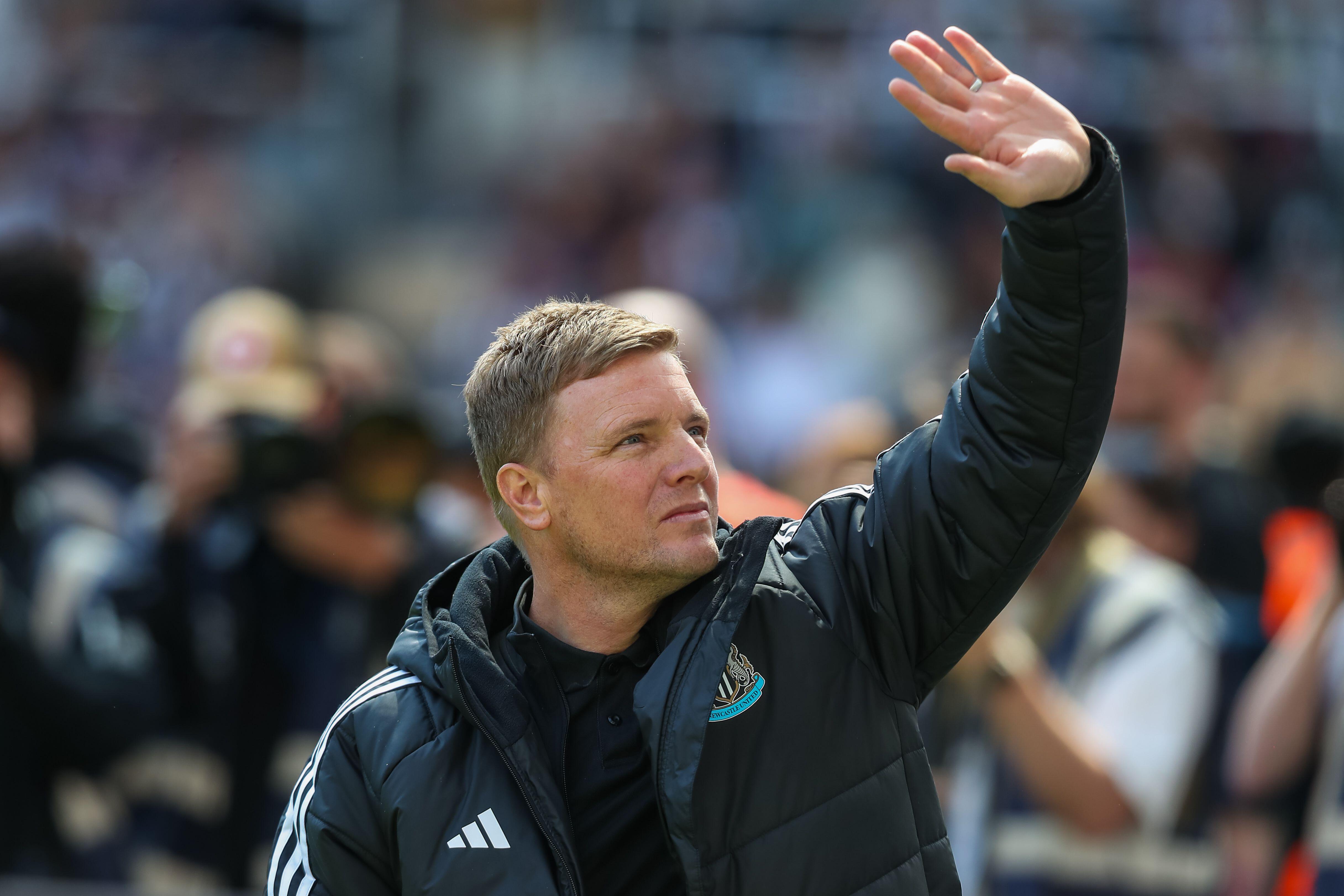 Newcastle manager Eddie Howe waving