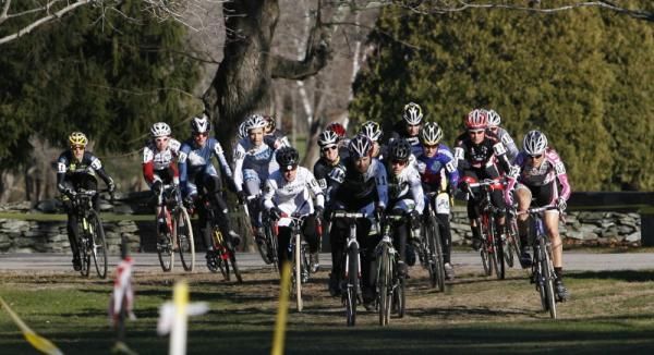 The Elite women get underway.