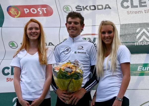Luke Rowe (Sky ProCycling) on the podium in the Youth jersey