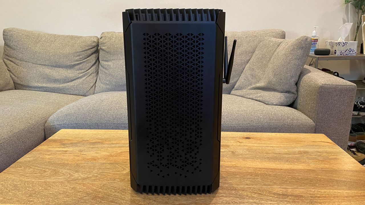 Corsair One i300