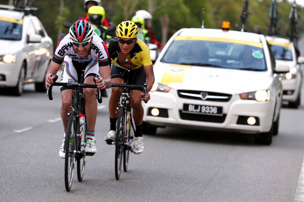 Elchin Asadov (Synergy Baku Cycling Project) and Sea Keong Loh (Malaysia)