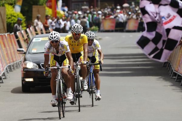 Pourseyedi Galakhour got 1st place at Tour de Singkarak 2011 stage 3