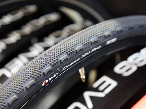 The Vittoria Cross Evo XN looks perfect for grass or hardpacked 'cross courses.