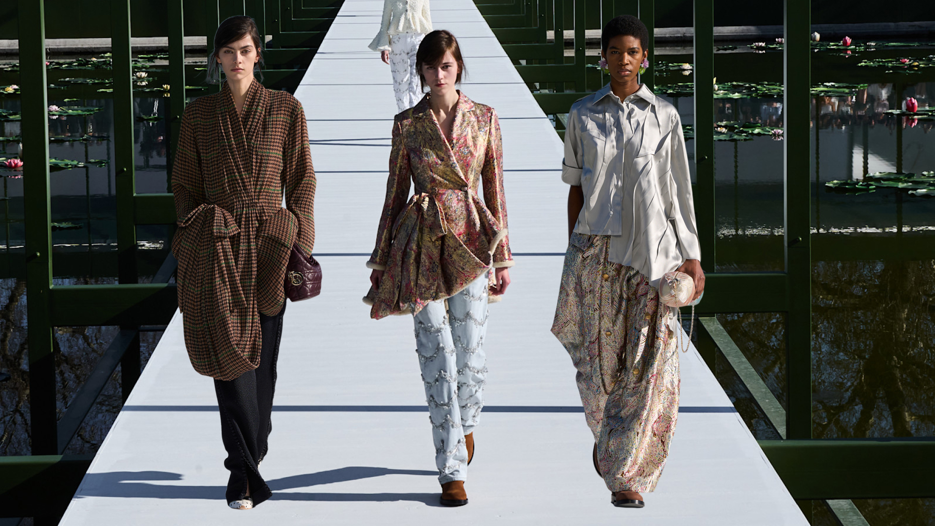 models on the Dior Fall 2026 fashion show runway